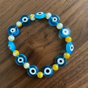 Greek glass “evil eye” stretchy bracelet - super fun & cute!